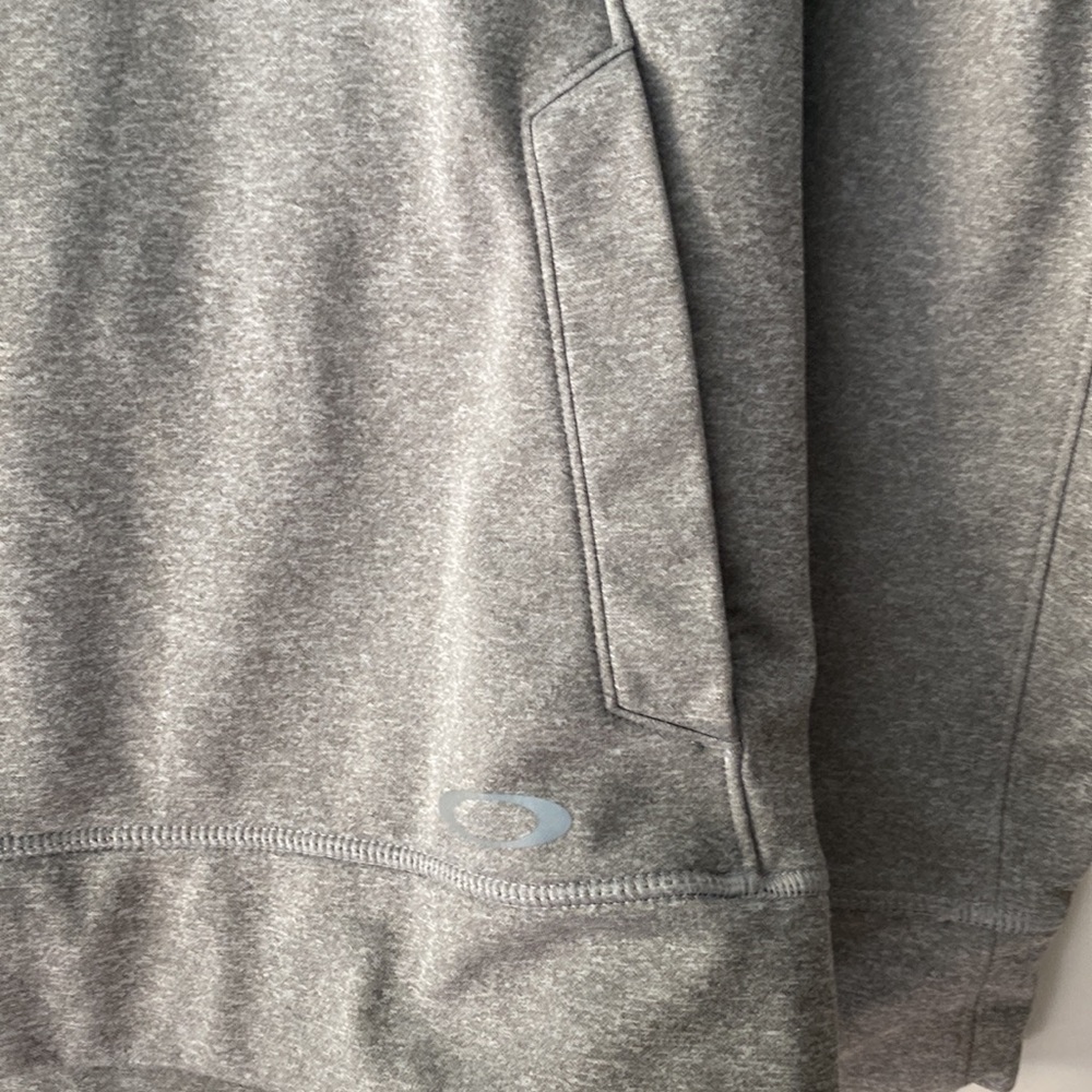 Oakley Men’s Hoodie - Picture 3 of 3